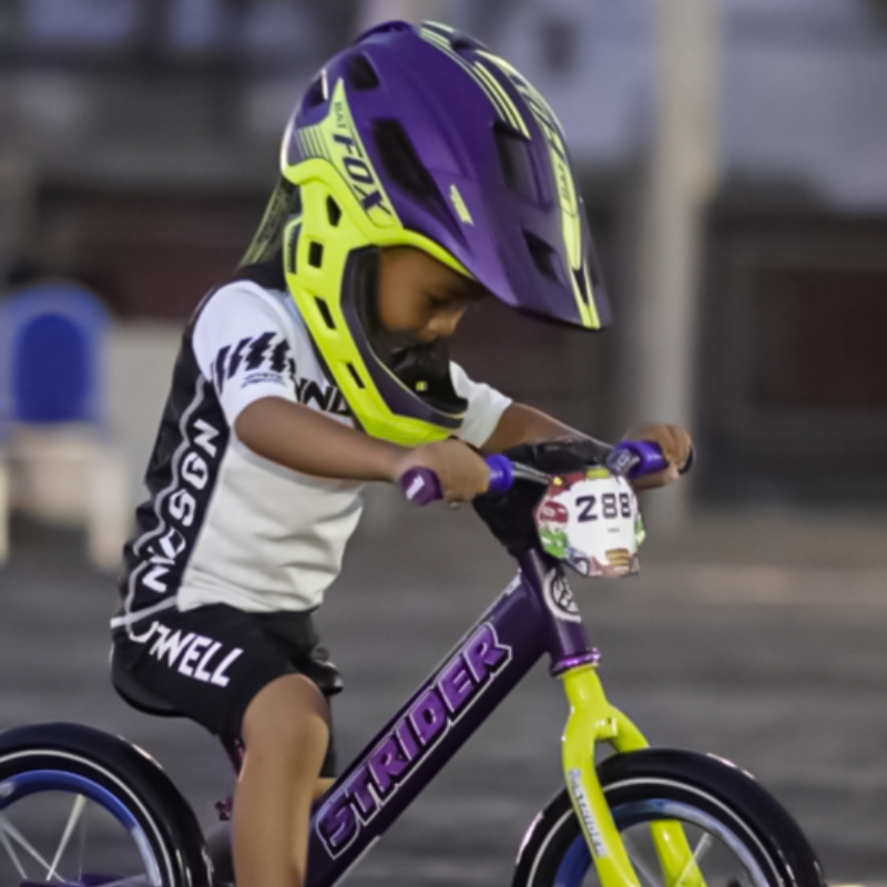 Motorcycle Gear Kids - Batfox-子供、子供、10代、自転車、スケート、スクーター、膝パッドセット、自転車用ヘルメット用の取り外し可能なフルフェイスサイクリングヘルメット