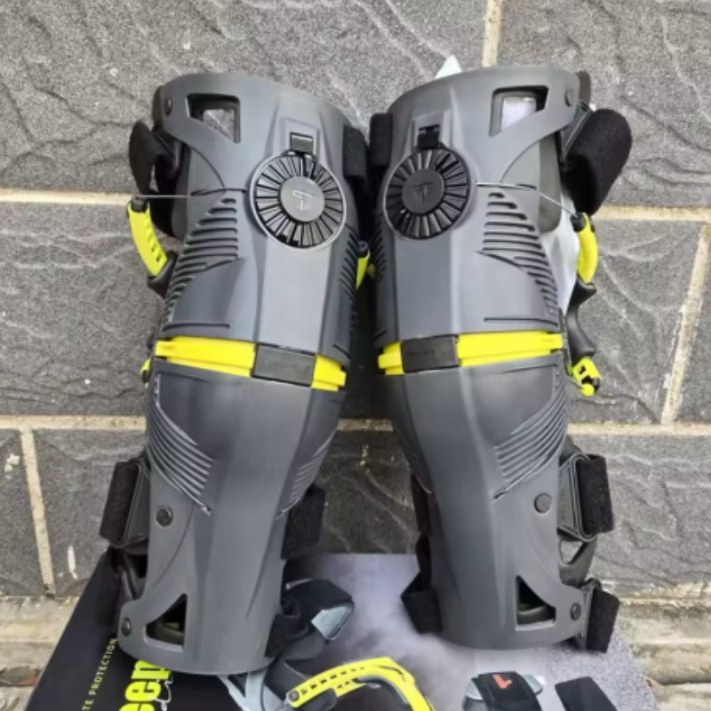 TブランドT10オートバイ用メカニカルニーパッド、外骨格骨保 - Motorcycle Gear Brands のレビューと価格