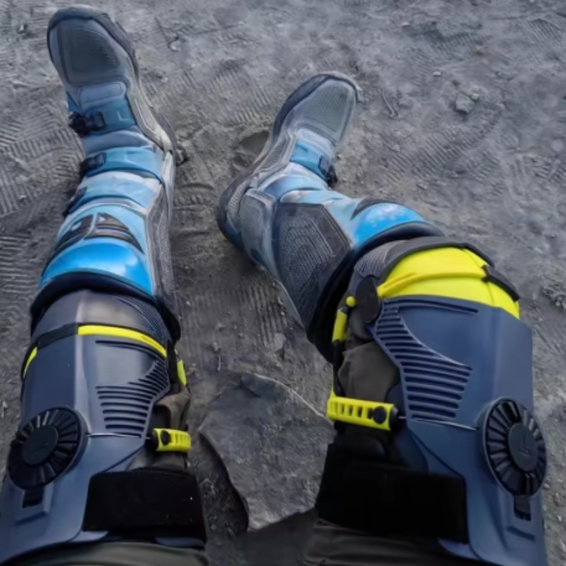 TブランドT10オートバイ用メカニカルニーパッド、外骨格骨保 - Motorcycle Gear Brands のレビューと価格